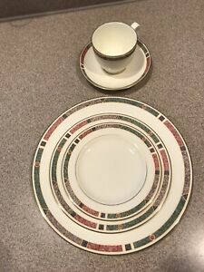 【送料無料】キッチン用品・食器・調理器具・陶器　のための中国セットサービスchina set service for 8
