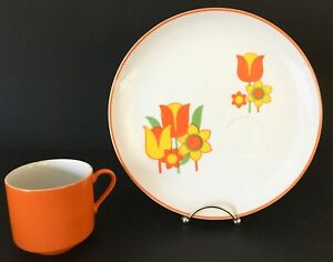 【送料無料】キッチン用品・食器・調理器具・陶器　ロットフラワーパワーレトロロイヤルケンドールオレンジチューリッププレートカップセットLot 8 VTG Flower Power Retro Royal Kendall ORANGE TULIPS Plate & Cup Set