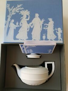 【送料無料】キッチン用品・食器・調理器具・陶器　ティーポットのウェッグウッドクロックケルンキャンドルWedgwood 11o'clock cologne candle in teapot｜hokushin