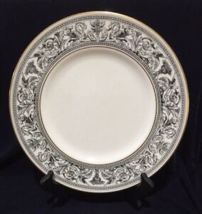 【送料無料】キッチン用品・食器・調理器具・陶器　ウェドグウッドチャイナブラックフィレンツェ、ディナープレート、リストは枚プレート用ですWEDGWOOD CHINA BLACK FLORENTINE, DINNER PLATE, (listing is for one (1) plate)