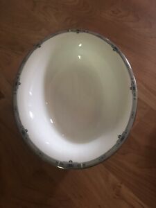 【送料無料】キッチン用品・食器・調理器具・陶器　ウェドグウッドアマーストプラチナオーバルサービングボウルWEDGWOOD AMHERST PLATINUM OVAL SERVING BOWL