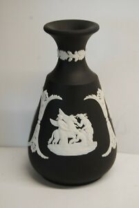 【送料無料】キッチン用品・食器・調理器具・陶器　ヴィンテージウェッジウッドペガサスブラックジャスパーウェアバド花瓶VINTAGE Wedgewood Pegasus Black JASPERWARE BUD VASE