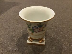 【送料無料】キッチン用品・食器・調理器具・陶器　ヘレンド花瓶Herend Vase..