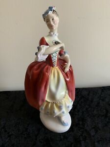 【送料無料】キッチン用品・食器・調理器具・陶器　ロイヤル・ドルトン・マスカレードRoyal Doulton Masquerade HN2259 23cms