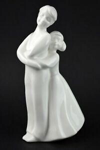 【送料無料】キッチン用品・食器・調理器具・陶器　ロイヤル・ドゥルトン姉妹と兄弟フィギュアホワイトボーン中国画像シリーズROYAL DOULTON Sister and Brother Figurine HN4356 White Bone China Images Series