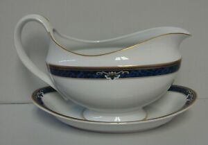 【送料無料】キッチン用品・食器・調理器具・陶器　ウェジウッドチャドウィックグレービーボートアンドソーサーセットWedgwood CHADWICK Gravy Boat and Saucer Set