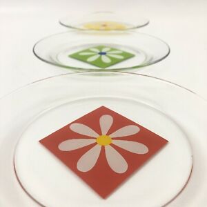 【送料無料】キッチン用品・食器・調理器具・陶器　珍しいアルコロックガラスの花の昼食会のプレートクレートバレル限定版Rare Find Arcoroc Glass Flower Luncheon Plates Crate & Barrel Limited Edition