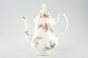 【送料無料】キッチン用品・食器・調理器具・陶器　ロイヤルアルバートラベンダーローズコーヒーポットRoyal Albert - Lavender Rose - Coffee Pot - 124823G