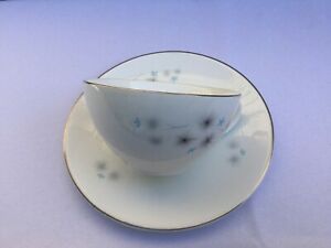 【送料無料】キッチン用品・食器・調理器具・陶器　ロイヤル・ドルトンボーンチャイナシスルダウンカップソーサーセットエクセレントROYAL DOULTON BONE CHINA THISTLEDOWN H 4943 CUP & SAUCERS 10 SETS - EXCELLENT