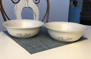 【送料無料】キッチン用品・食器・調理器具・陶器　つの家宝野菜サービングボウルTwo Pfaltzgraff Heirloom Vegetable Serving Bowl 8 5/8 x 2 7/8 #011