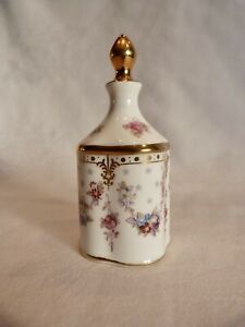 【送料無料】キッチン用品・食器・調理器具・陶器　ロイヤルクラウンダービークアトレルフォイル香水ボトルロイヤルアントワネットミントRoyal Crown Derby Quatrefoil Perfume Bottle - Royal Antoinette - Mint｜hokushin