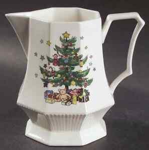 【送料無料】キッチン用品・食器・調理器具・陶器　日光クリスマスタイムオズピッチャーNikko CHRISTMASTIME 28 Oz Pitcher 994109｜hokushin