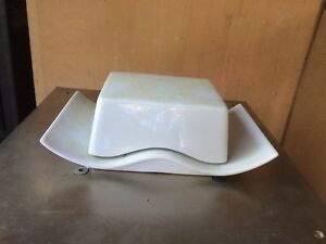 【貨物輸送無料】勝手もと装置・食器・膳立て物の具・瀬戸もの ローゼンタールスタジオラインホワイトアンドビューティフルバタフライディッシュプラットヤングRosenthal Studio Line White and Beautiful Butterfly Dish - Platt Young