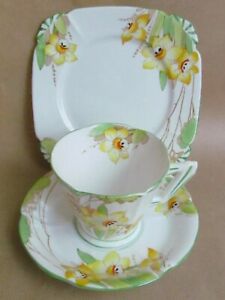 【送料無料】キッチン用品・食器・調理器具・陶器　ロイヤルアルバートダフォディルアールデコトリオROYAL ALBERT DAFFODIL 9000 ART DECO TRIO (Ref4650)
