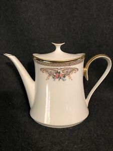 【貨物輸送無料】勝手もと装置・食器・膳立て物の具・瀬戸もの レノックスベルサイユ中国コーヒーポットと蓋ゴールドトリムメイドアメリカLenox Versailles China Coffee Pot And Lid Gold Trim MINT Made In USA
