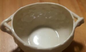 【送料無料】キッチン用品・食器・調理器具・陶器　最初のブラックベレクシュガーボウルA First Black Belleek Sugar Bowl