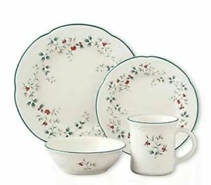 【貨物輸送無料】勝手もと装置・食器・膳立て手道具・瀬戸もの ウィンターベリーディナーウェアクリスマスホリーレッドベリーヤドリギ16pc PFALTZGRAFF Winterberry Dinnerware Christmas Holly Red Berries Mistletoe