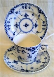 【貨物輸送無料】御厨子所備品・食器・膳立て物の具・瀬戸もの ロイヤルコペンハーゲンムッセルマレットハーフレースティープレートコーヒーカップソーサートリオROYAL COPENHAGEN MUSSELMALET HALF LACE TEAPLATE AND COFFEE CUP \u0026amp; SAUCER
