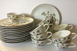 【送料無料】キッチン用品・食器・調理器具・陶器　ローレルパインチャイナスナックプレートとティーカップセット装飾LAUREL PINE China 12 SNACK PLATES and 11 TEA CUPS SET Decorative