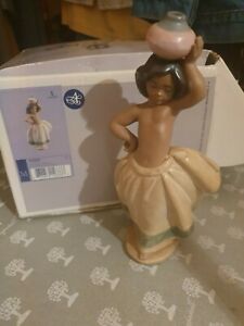 送料無料 キッチン用品 食器 調理器具 陶器 ラドロ グレス仕上げリトル農民少女 ホワイトスカートモデルlladro Gres Finish Little Peasant Girl White Skirt Model No 2333 Elteachermurcia Com