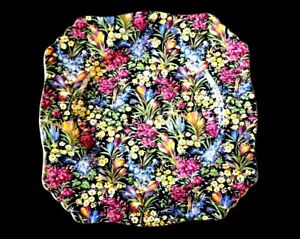 【送料無料】キッチン用品・食器・調理器具・陶器　美しいロイヤルウィントングリムウェイドチンツブラッククロッカスケーキプレートA Beautiful Royal Winton Grimwades Chintz Black Crocus Cake Plate