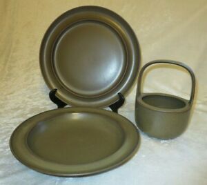 【送料無料】キッチン用品・食器・調理器具・陶器　ローゼンタールスタジオリニーカーリブラウンディナープレートリムスープボウルシュガーボウRosenthal Studio Linie Kaari Braun brown dinner plate rimmed soup bowl sugar bo
