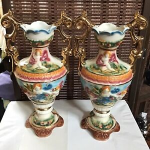 【貨物輸送無料】勝手もと装置・食器・膳立て手道具・瀬戸もの カポディモンテイタリアセットオブ瀬戸ものゴールドメッキアンティーク花立てCapodimonte Italy Set Of 2 Porcelain Gold Plated Antique Vases