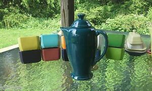 【貨物輸送無料】勝手もと装置・食器・膳立て物の具・瀬戸もの フィエスタウェアコーヒーサーバーポット蓋ジュニパーFIESTA WARE COFFEE SERVER POT w/lid juniper