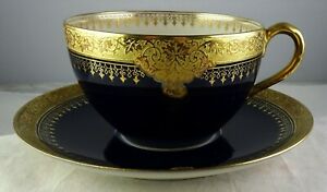 【送料無料】キッチン用品・食器・調理器具・陶器　ゴージャスなリモージュアンティーク磁器ゴールド包まれたコバルトラージカップソーサーセットGorgeous Limoges Antique Porcelain Gold Encrusted Cobalt Large Cup & Sauce