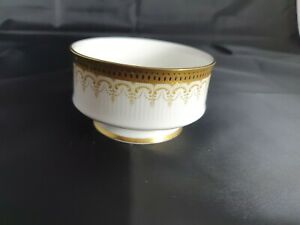 【送料無料】キッチン用品・食器・調理器具・陶器　パラゴンアテナオープンシュガーボウルホワイトゴールドギルトトリムアプラクスParagon Athena Open Sugar Bowl White With Gold Gilt Trim aprox 10cm Circ 1972