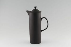 【送料無料】キッチン用品・食器・調理器具・陶器 ウェジウッドブラック玄武岩コーヒーポットWedgwood - Black Basalt - Coffee Pot - 71331G