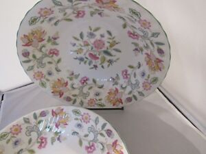 【送料無料】キッチン用品・食器・調理器具・陶器　ミントンハドンホールグリーンリムフローラルベジタブルボウルMinton Haddon Hall Green Rim Floral Vegetable Bowl 10 1/8