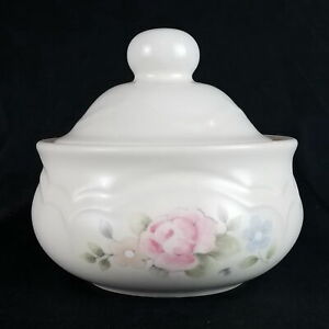 【送料無料】キッチン用品・食器・調理器具・陶器　プファルツグラフティーローズシュガーボウルリッドラウンド、ストーンウェア、ピンクバラ、青い花Pfaltzgraff TEA ROSE Sugar Bowl & Lid Round, Stoneware, Pink Roses, Blue
