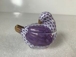 【貨物輸送無料】勝手もと装置・食器・膳立て物の具・瀬戸もの ヘレンプニングチキンバードシェイプボンボンボックスラベンダーフィッシュネットHerend Preening Chicken Bird Shape Bonbon Box Lavender Fishnet 6075