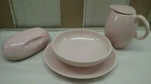 【送料無料】キッチン用品・食器・調理器具・陶器　ヴィンテージラッセルライトピンクバター料理蓋付きピッチャーと野菜ボウルプレートVintage Russel Wright Pink butter dish lidded pitcher and vegetable bowl plate
