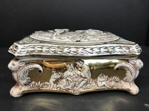 【送料無料】キッチン用品・食器・調理器具・陶器　カポディモンテは白と金の装身具、ドレッサー、パワー、ジュエリーボックスを足VTG CAPODIMONTE FOOTED WHITE AND GOLD TRINKET, DRESSER, POWER, JEWELRY BOX