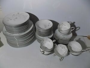 【貨物輸送無料】勝手もと装置・食器・膳立て物の具・瀬戸もの ノリテイクファインチャイナセットヴァレリーパターン65 Pc. NORITAKE Fine China Set VALERIE pattern # 5812
