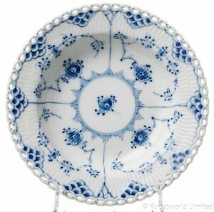【送料無料】キッチン用品・食器・調理器具・陶器　スープボウルフルレースロイヤルコペハーゲンモデル年以降の選択Soup Bowl Full Lace Royal Kopenhagen Model 1170 2. Choice After 1970 (20cm)｜hokushin