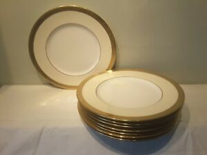 【送料無料】キッチン用品・食器・調理器具・陶器　つのミントンゴールドで覆われたディナープレートのセットA Set of Eight Minton H3706 Gold Encrusted Dinner Plates