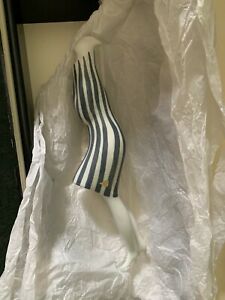 【貨物輸送無料】御厨子所備品・食器・膳立て物の具・瀬戸もの ロイヤル・ダックス・アブストラクト・レディ・ウォール・ハンギング・ウィズ・ホワイトと薄墨色の縞模様・厚地の外套お召しものRoyal Dux Abstract Lady Wall Hanging  with white and grey stripe