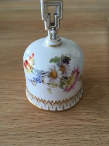 【送料無料】キッチン用品・食器・調理器具・陶器　花と昆虫で飾られたマイセンテーブルベルMeissen Table Bell Decorated With Flowers And Insect｜hokushin