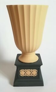 【貨物輸送無料】勝手もと装置・食器・膳立て物の具・瀬戸もの ウェッグウッド・バソルト・オン・ケーン・ジャスパーウェア寄託図書館コレクションペデスター花立て当て嵌める能力のあるWedgwood Basalt on Cane Jasperware Library Collection Pedestal Vase 2 Avai