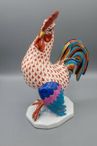 【送料無料】キッチン用品・食器・調理器具・陶器　ヘレン大雄鶏の鳥フィギュアレッドフィッシュネットゴールドアクセント手描きHerend Large Rooster Bird Figurine Red Fishnet Gold Accents Hand Painted? 9 1/8