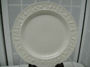 【貨物輸送無料】勝手もと設備・食器・膳立て手道具・瀬戸もの ウェッジウッド・クイーンズ・ウェア、ホワイト・オン・ホワイト、エトルリアの底積み英トン、サラダデザートプレートWedgwood Queens Ware, White on White, Barlaston of Etruria, Salad/ D