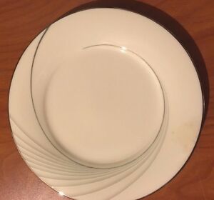 【送料無料】キッチン用品・食器・調理器具・陶器　ノリタク・スターリング・タイドパンバタープレートセット新作NORITAKE STERLING TIDE BREAD & BUTTER PLATE Set of 4 NEW!