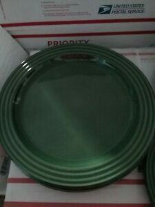 【送料無料】キッチン用品・食器・調理器具・陶器　エミケ・ヘンリー・フランスグリーンディナープレートセットEMIKE HENRY FRANCE GREEN DINNER PLATES SET OF 4