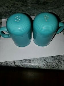 【送料無料】キッチン用品・食器・調理器具・陶器　大型フィレスタウェアレンジトップハンドルソルトペッパーシェイカーセットLarge HLC Fiestaware Range Top Handled Salt Pepper Shaker Set EUC