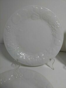 【貨物輸送無料】勝手もと設備・食器・膳立て手道具・瀬戸もの ギブソン中国サラダプレートホワイトエンボス製作木ノ実の仕掛けるSet of 4 Gibson China 7.5“ Salad Plate White 3D Embossed Raised Fruit