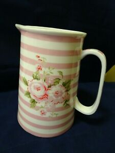 【送料無料】キッチン用品・食器・調理器具・陶器　グレースのティーラフピンクストライプピッチャー新ローズカップ容量GRACE'S TEAWARE PINK STRIPED PITCHER-NEW-ROSES-6 CUP CAPACITY｜hokushin 14,024円