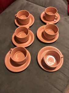 【貨物輸送無料】勝手もと装置・食器・膳立て物の具・瀬戸もの さくら色のソーサープレートと優勝杯のヴィンテージロットVintage Lot Of Pink Saucer Plates And Cups